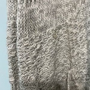 Abercrombie and Fitch Gray sweater